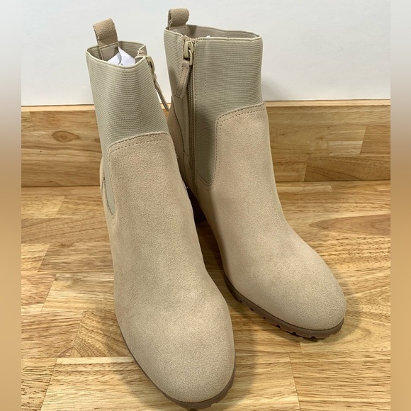 New Violet & Red 8.5 Tan Beige Loaded Knit Cuff Bootie Stacked Heel Boots - Picture 2 of 8